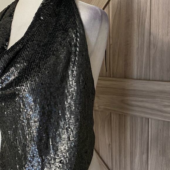 Sequin halter top tie back - Picture 3 of 7